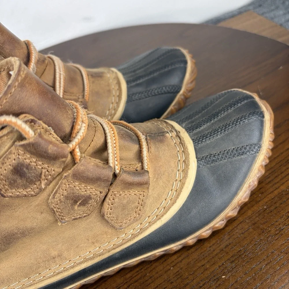 Sorel Out N About Boots Women's 7 Tan Black Nubuck Waterproof Duck Rain Booties